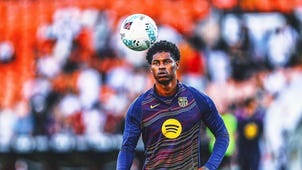 CHAMPIONS LEAGUE Trending Image: Barcelona Eyes Pre-World Cup Talks With Man United Over Marcus Rashford Transfer